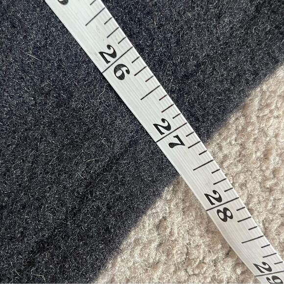 ALL : ROW Black Fuzzy Bucket Front Long Sleeve Jacket Cardigan Size M/L - Picture 6 of 6